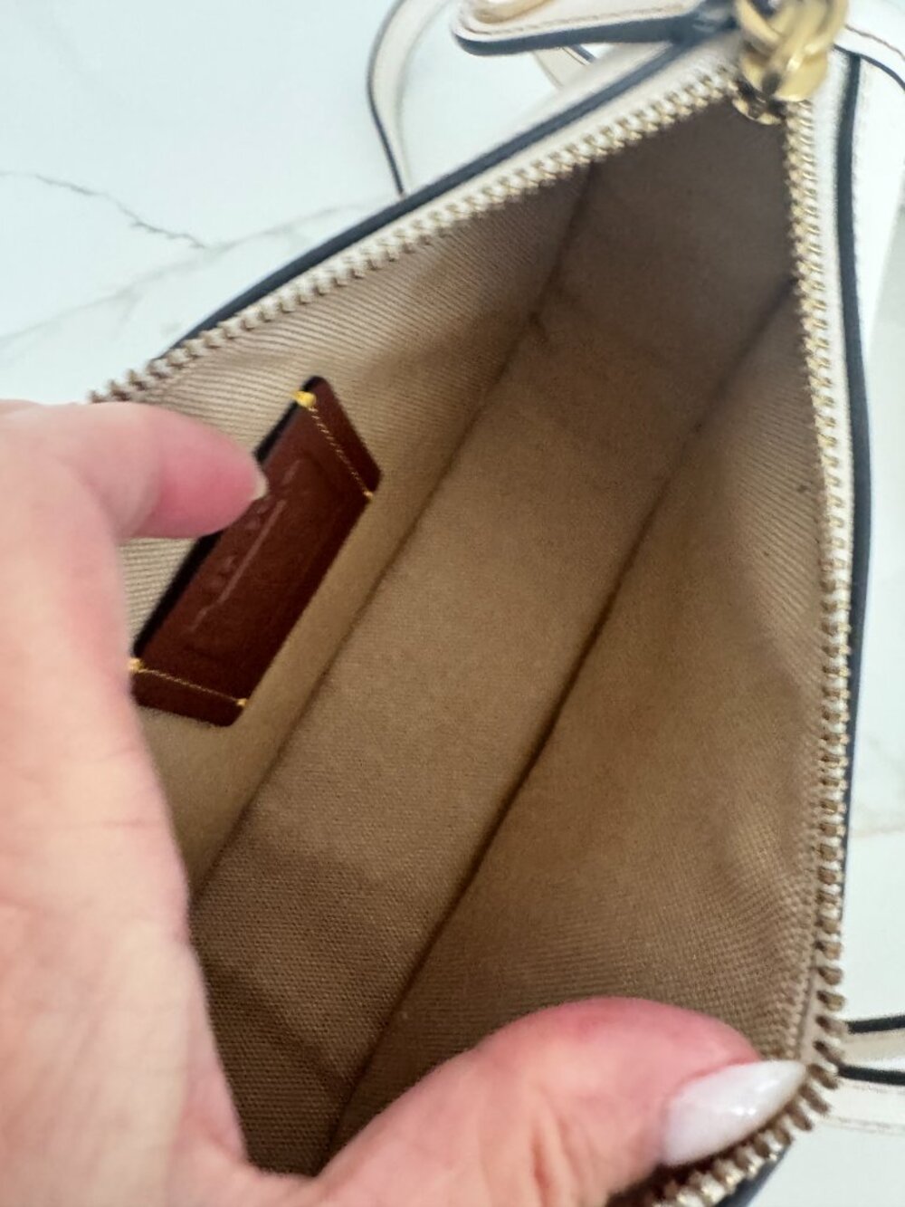 Coach Swinger Handbag - Picture 7 of 9